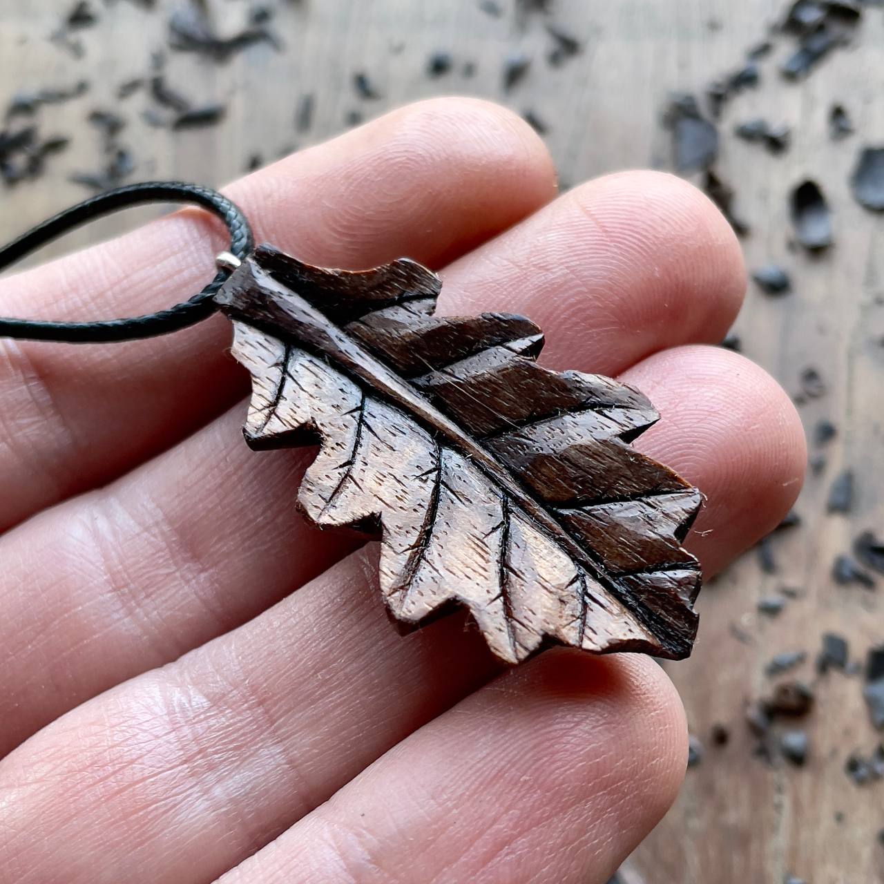 Oak Leaf Pendant - Autumn Whisper
