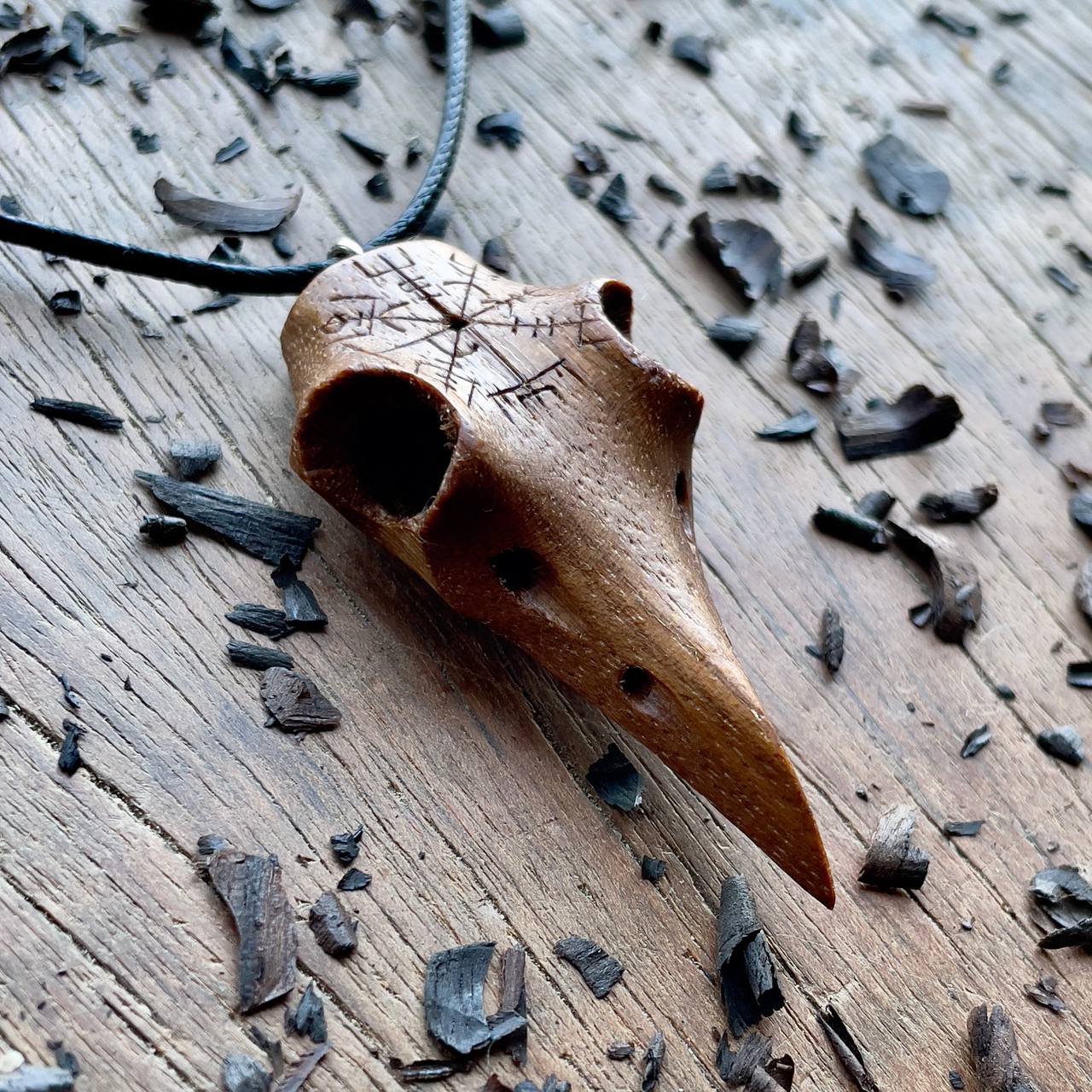 Raven Skull “Vegvísir” Pendant