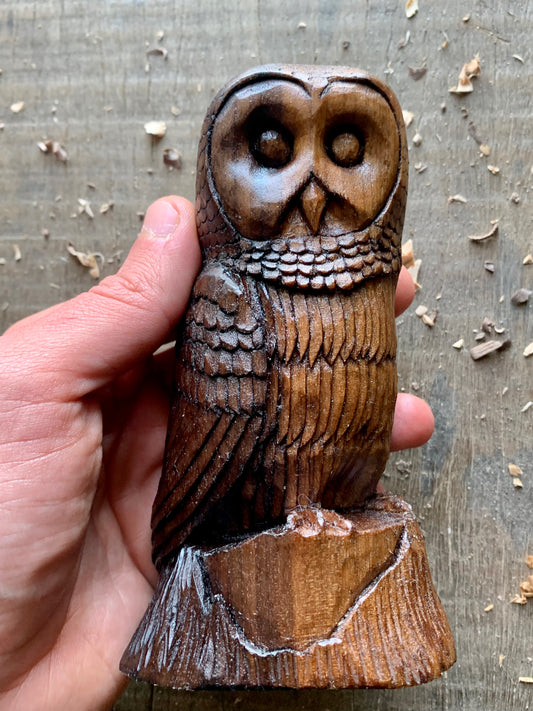 Owl sculpture